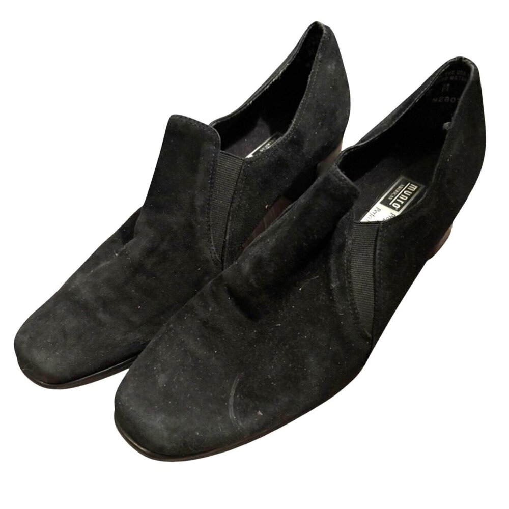 Munro Black Suede Low Heel Slip-On Boots For Women Size 9.5
